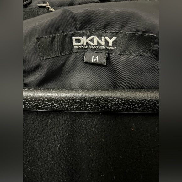 ❄️ CLEAR OUT SALE! DKNY Winter Full Length Coat: Size Medium - Picture 11 of 11